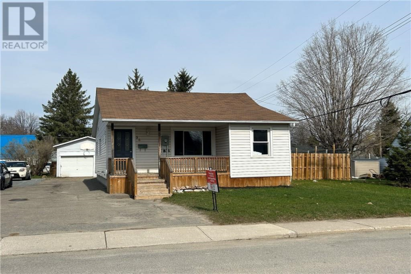 36 BEECH STREET, Smiths Falls