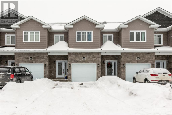 8 GEORGE ST STREET UNIT#C, North Stormont
