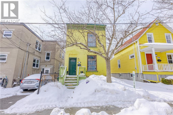 130 UPPER LORNE PLACE, Ottawa