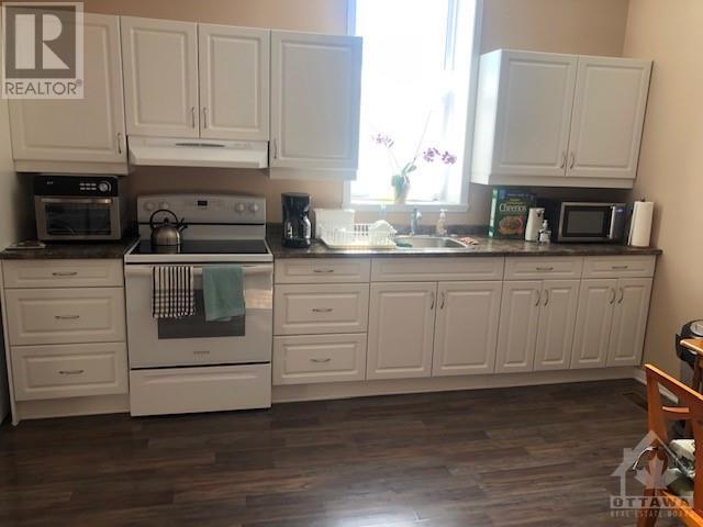 Listing 1330370 - Large Photo # 11