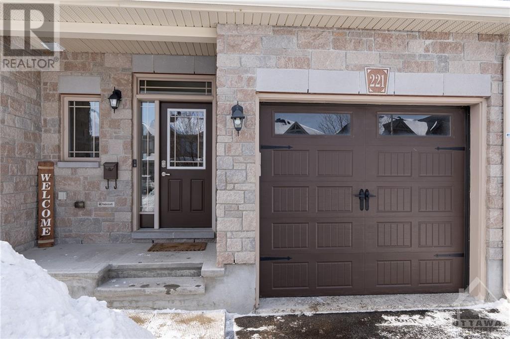 Listing 1330406 - Large Photo # 2
