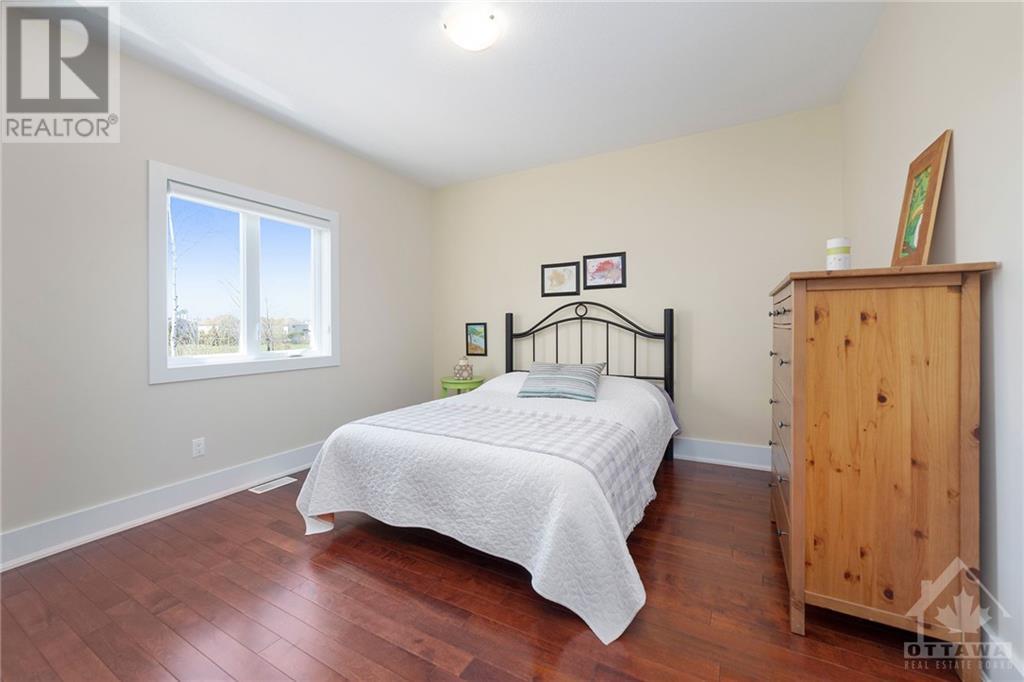 Listing 1330462 - Large Photo # 15