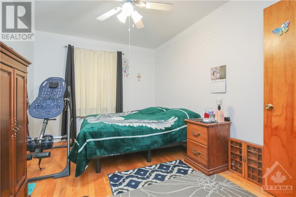 Listing 1330513 - Large Photo # 16