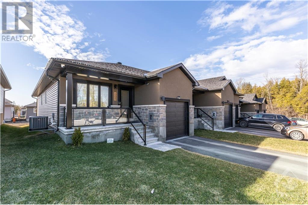 888 REAUME STREET, Almonte