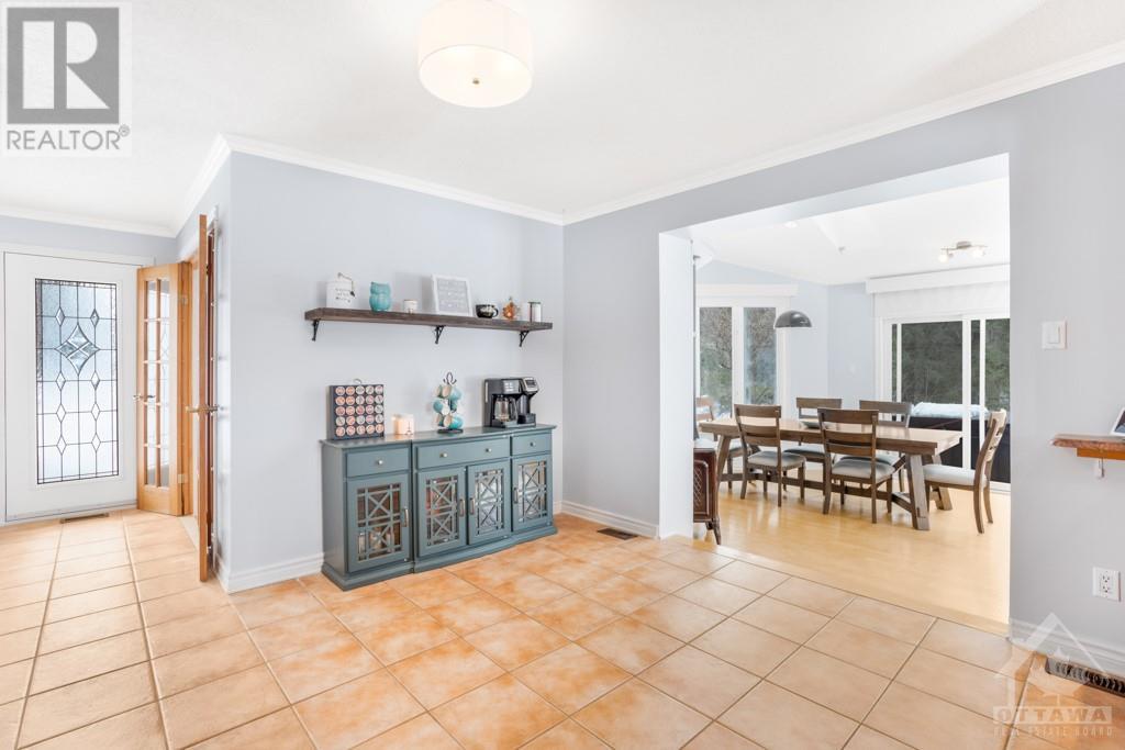 Listing 1330782 - Large Photo # 4