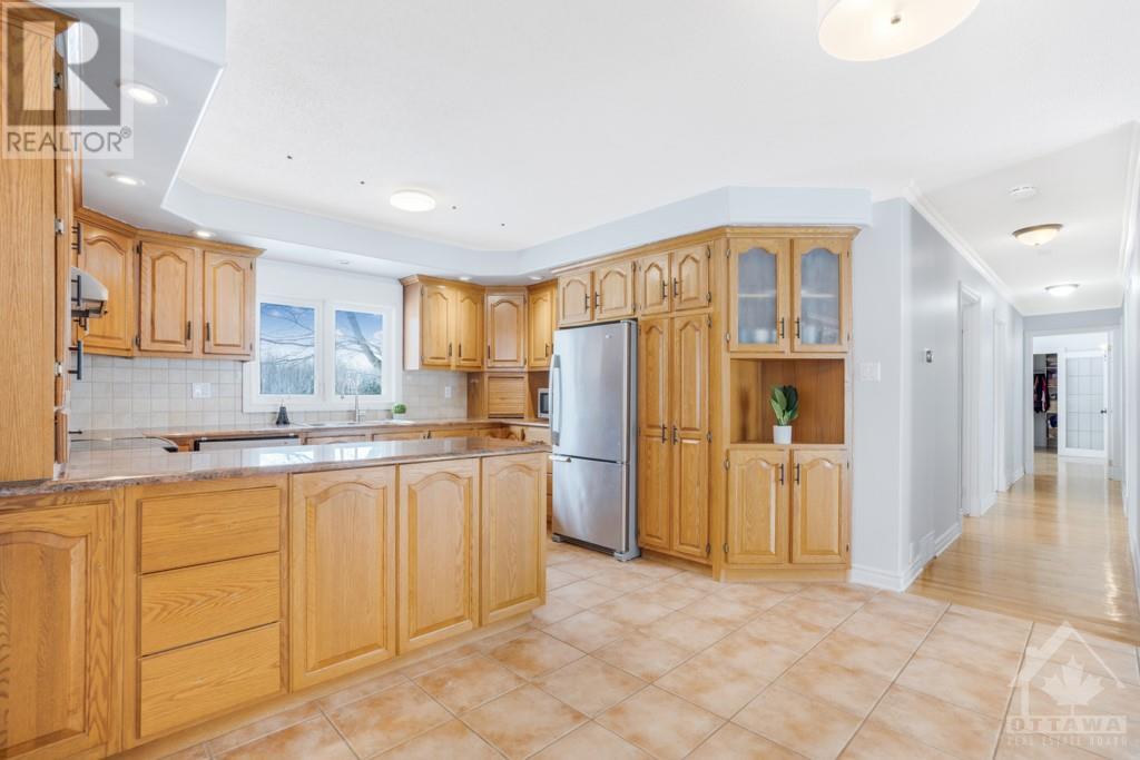 Listing 1330782 - Large Photo # 6