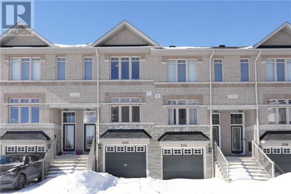 202 STROGET PRIVATE, Nepean