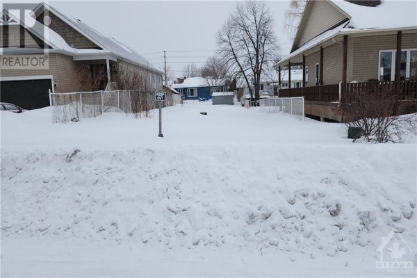 1673 KINDERSLEY AVENUE, Orleans