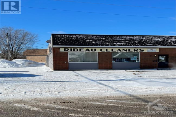 202 PERCY STREET, Smiths Falls