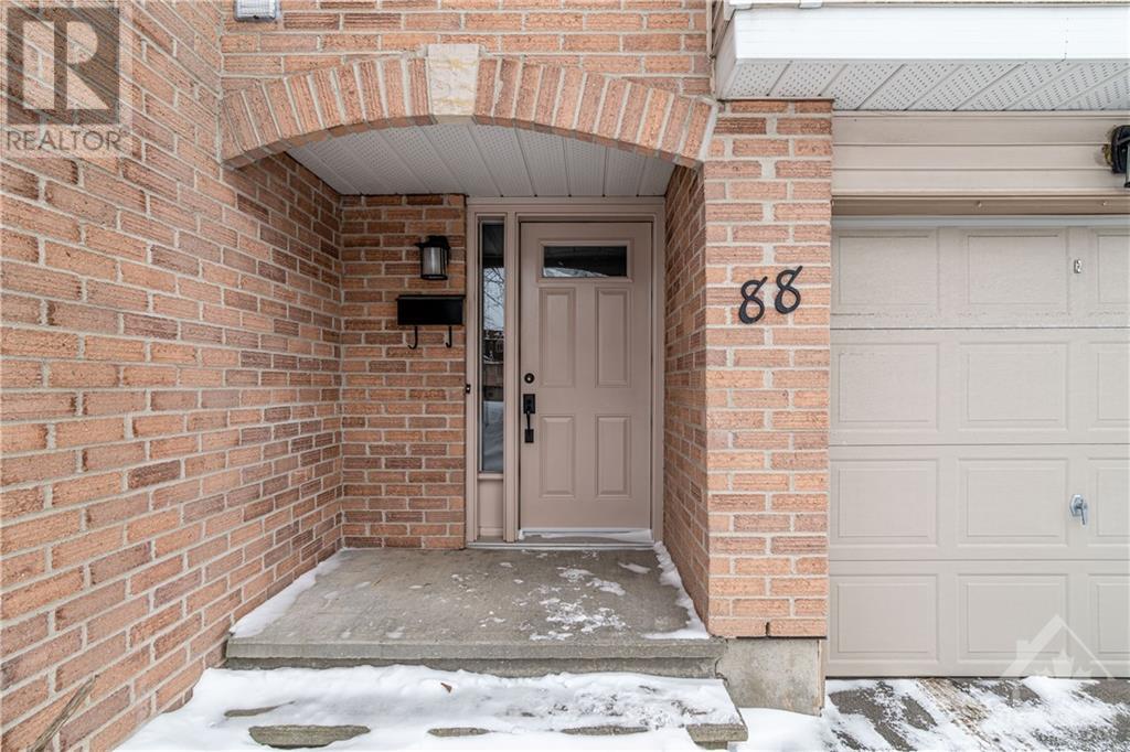 Listing 1331054 - Large Photo # 2