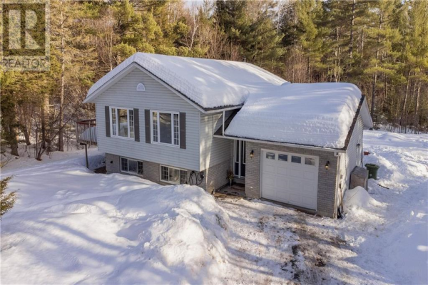 671 BLACK BAY ROAD, Petawawa
