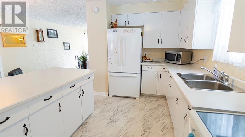 Listing 1331493 - Large Photo # 11