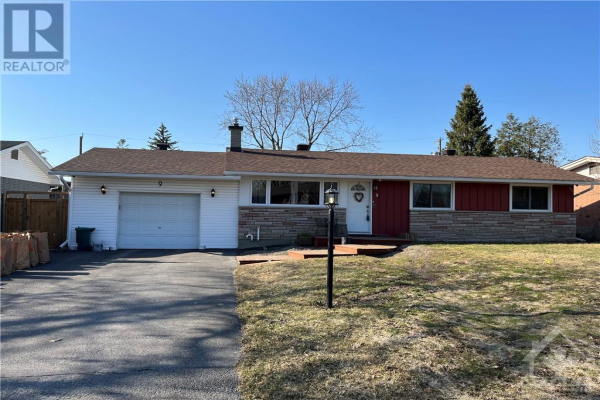 9 EDGEBROOK ROAD, Ottawa