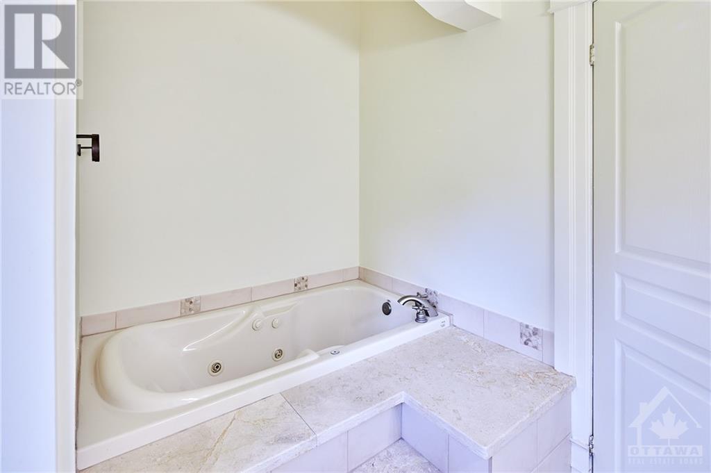 Listing 1331896 - Large Photo # 21