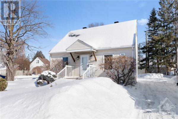 811 MERIVALE ROAD, Ottawa