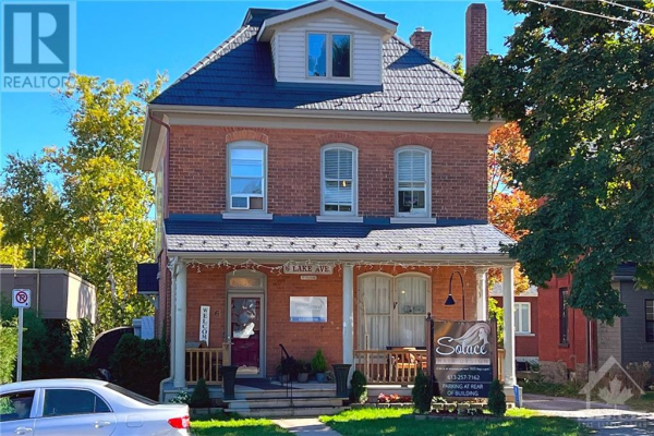 6 LAKE W AVENUE, Carleton Place