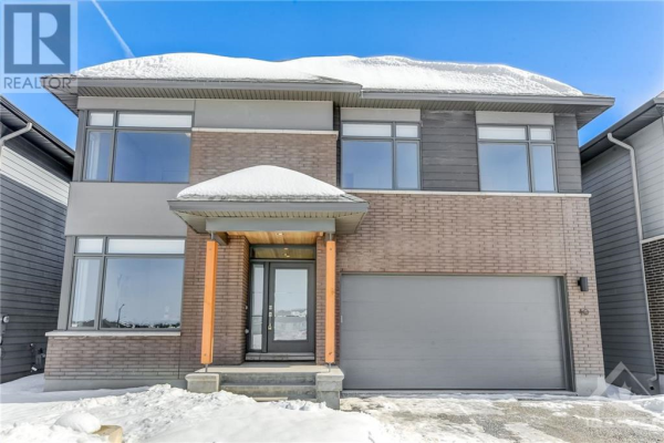 40 OPERA HEIGHTS, Manotick