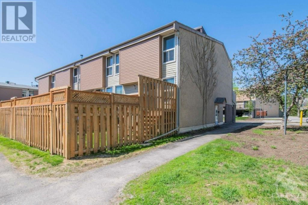 3415 UPLANDS DRIVE UNIT#79, Ottawa