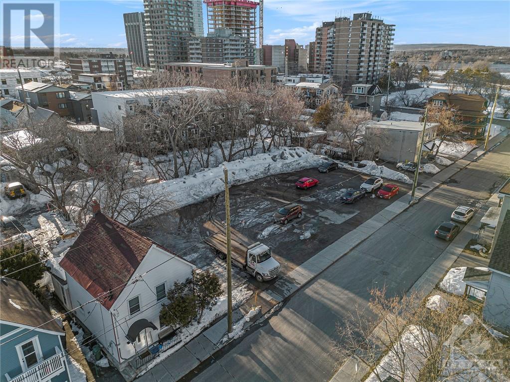Listing 1332508 - Large Photo # 1