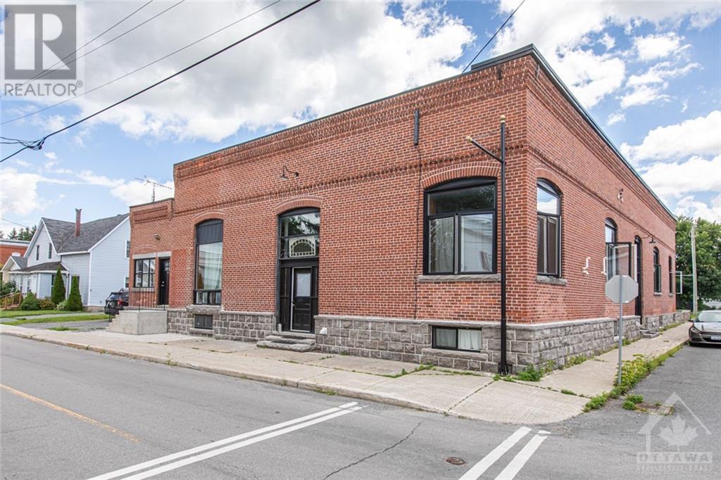 Listing 1332522 - Large Photo # 1