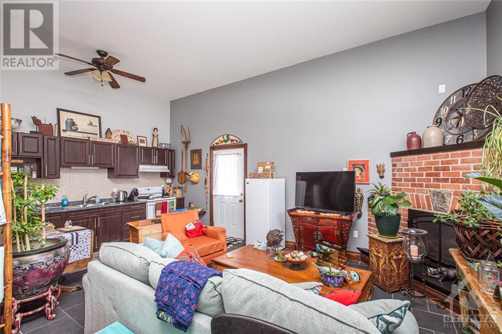 Listing 1332522 - Large Photo # 8