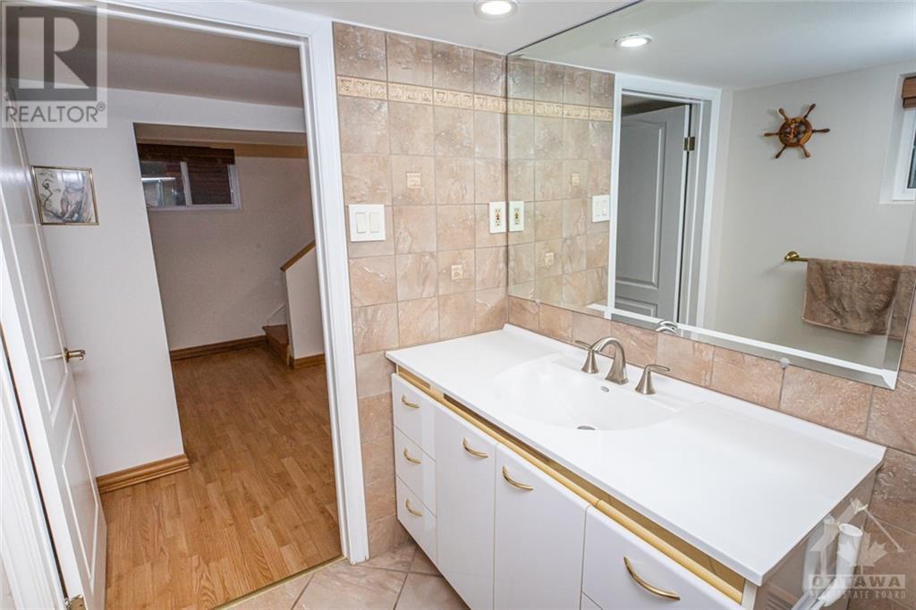 Listing 1332680 - Large Photo # 11