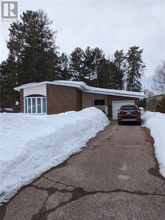 Listing 1332686 - Large Photo # 2