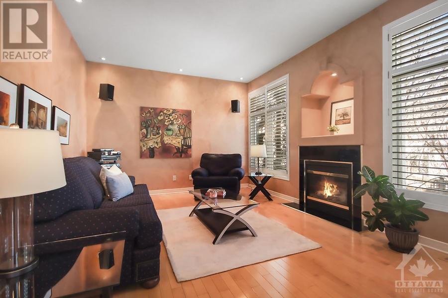 Listing 1332739 - Large Photo # 16