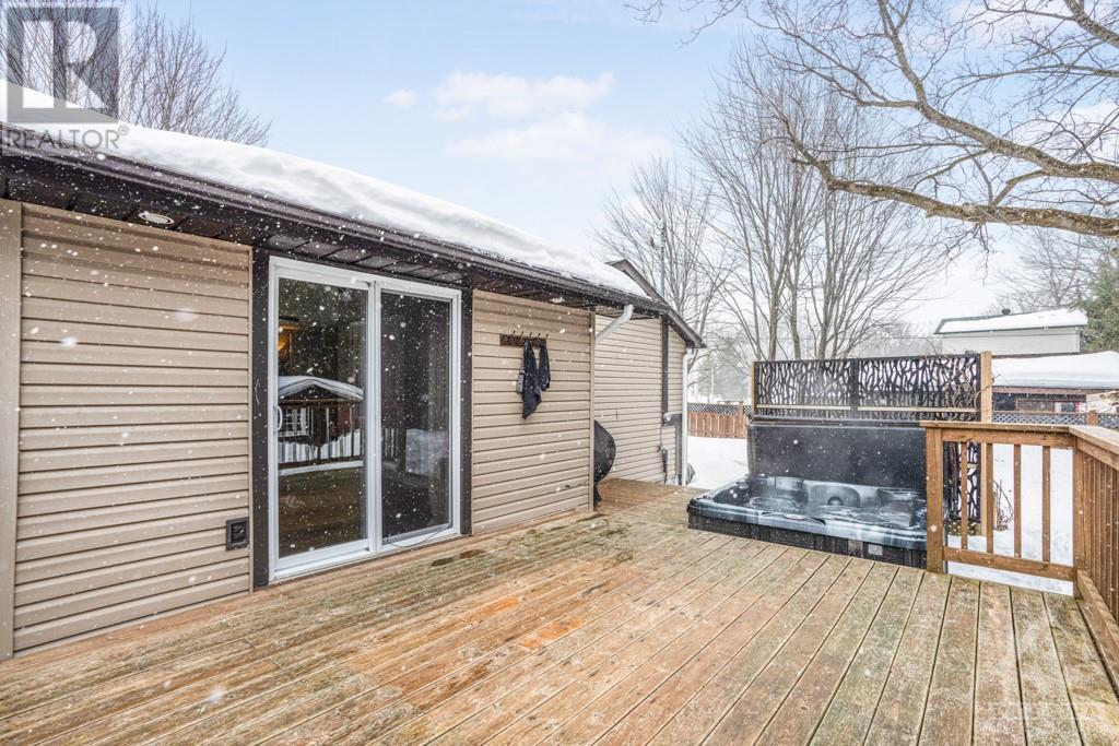 Listing 1332753 - Large Photo # 26