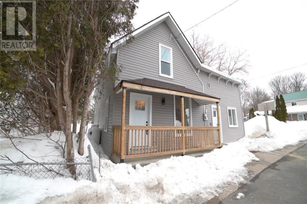 18553 DUNDAS STREET, South Glengarry