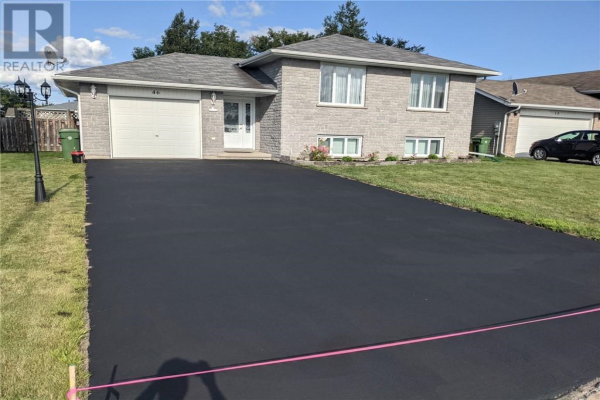 46 SPRUCE STREET, Petawawa