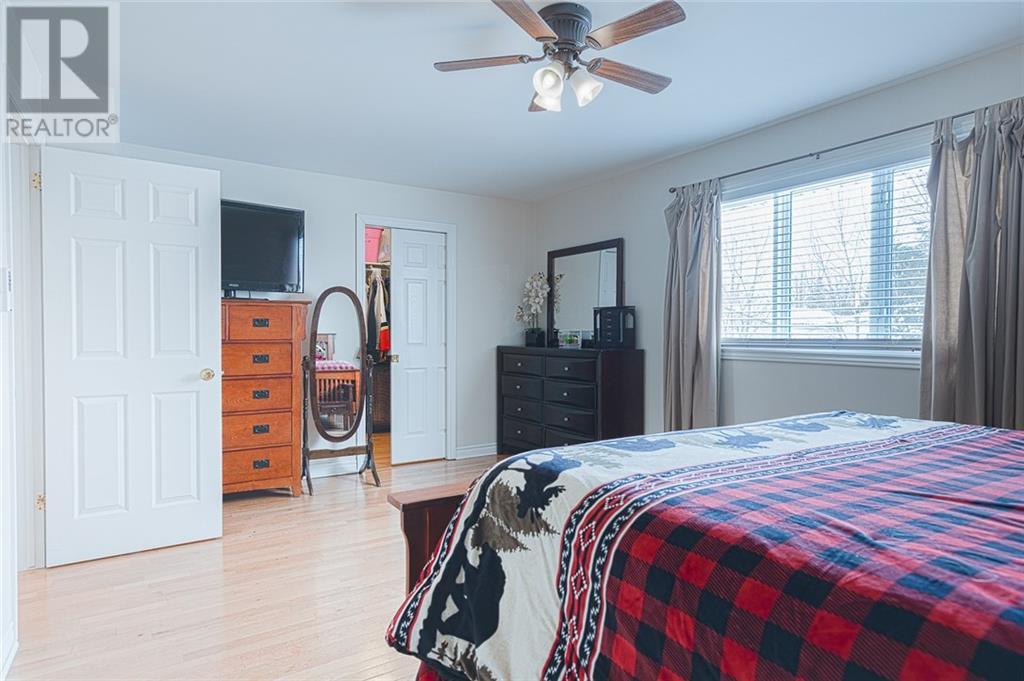 Listing 1332989 - Large Photo # 19