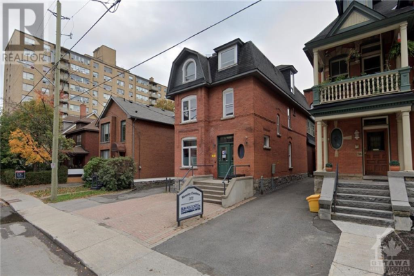 302 WAVERLEY STREET W UNIT#1, Ottawa