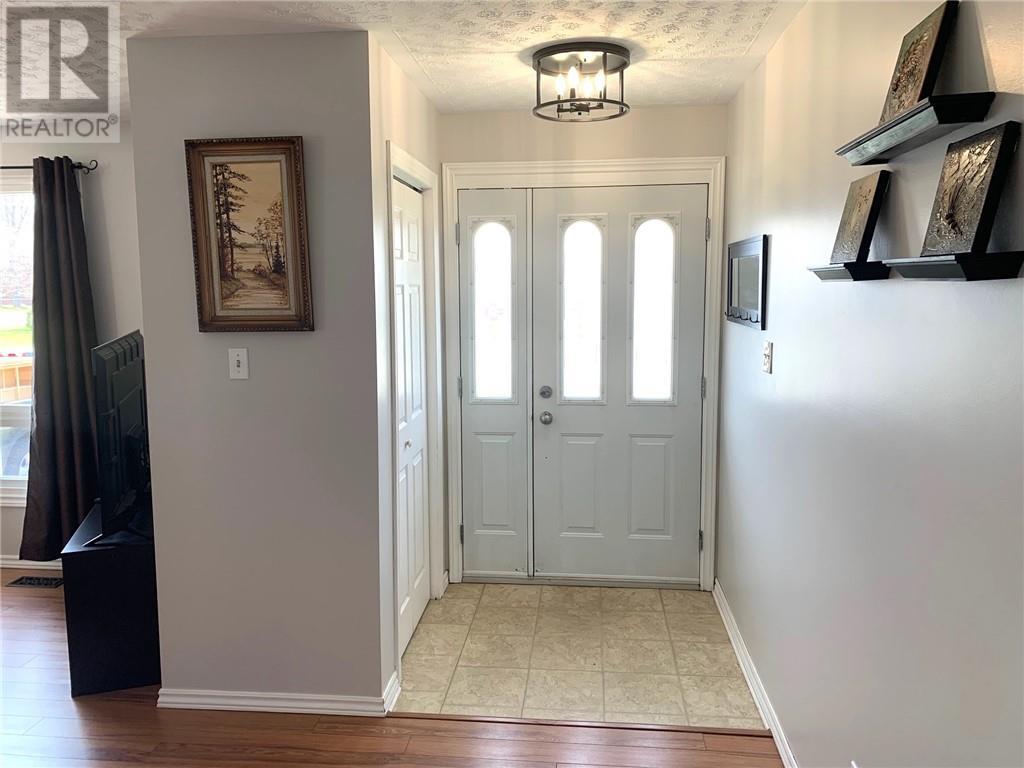 Listing 1333438 - Large Photo # 3