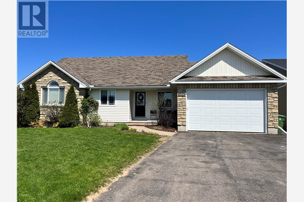 1034 LIMESTONE TRAIL, Petawawa