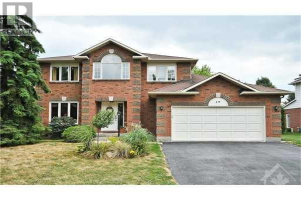 19 VERMEER WAY, Ottawa