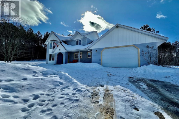 689 DORE BAY ROAD, Pembroke