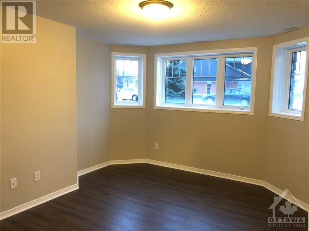 Listing 1333997 - Large Photo # 16