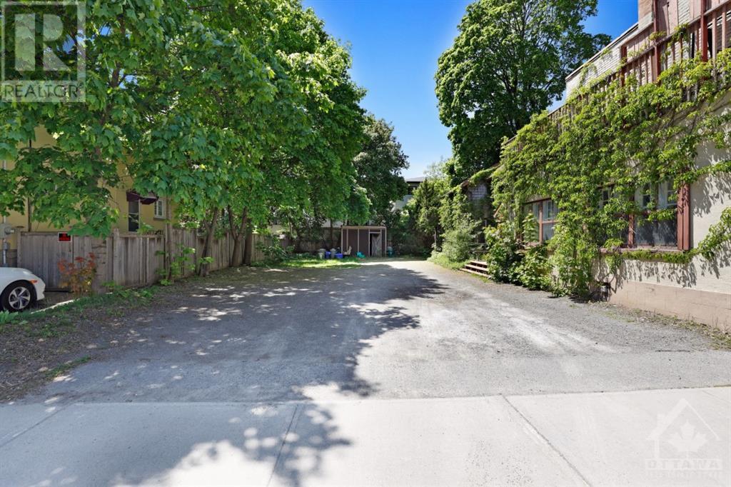 Listing 1334111 - Large Photo # 2
