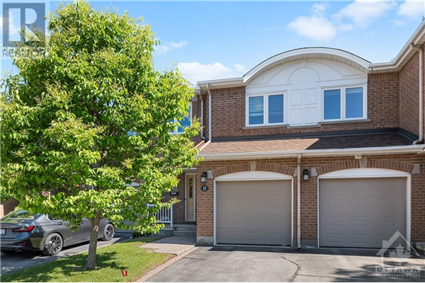 17 GRANDCOURT DRIVE, Ottawa