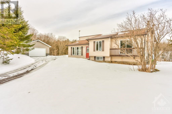 3676 WOLFGROVE ROAD, Almonte