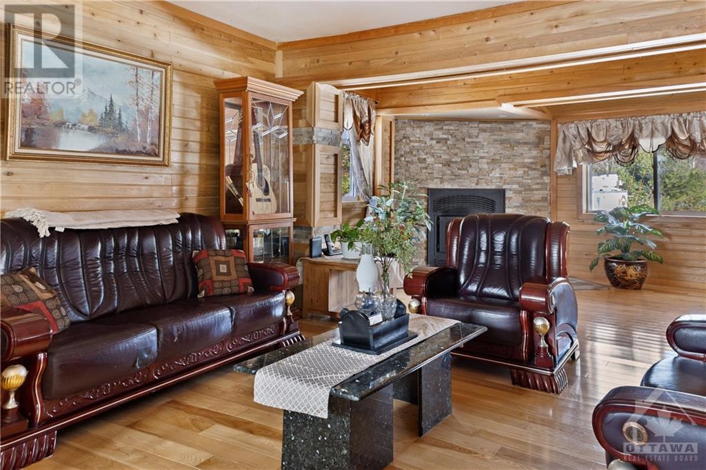 Listing 1334751 - Large Photo # 6