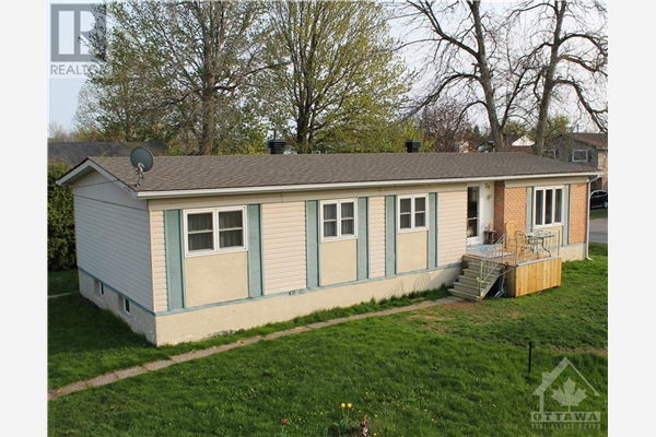 29 WESTWINDS DRIVE, Morrisburg