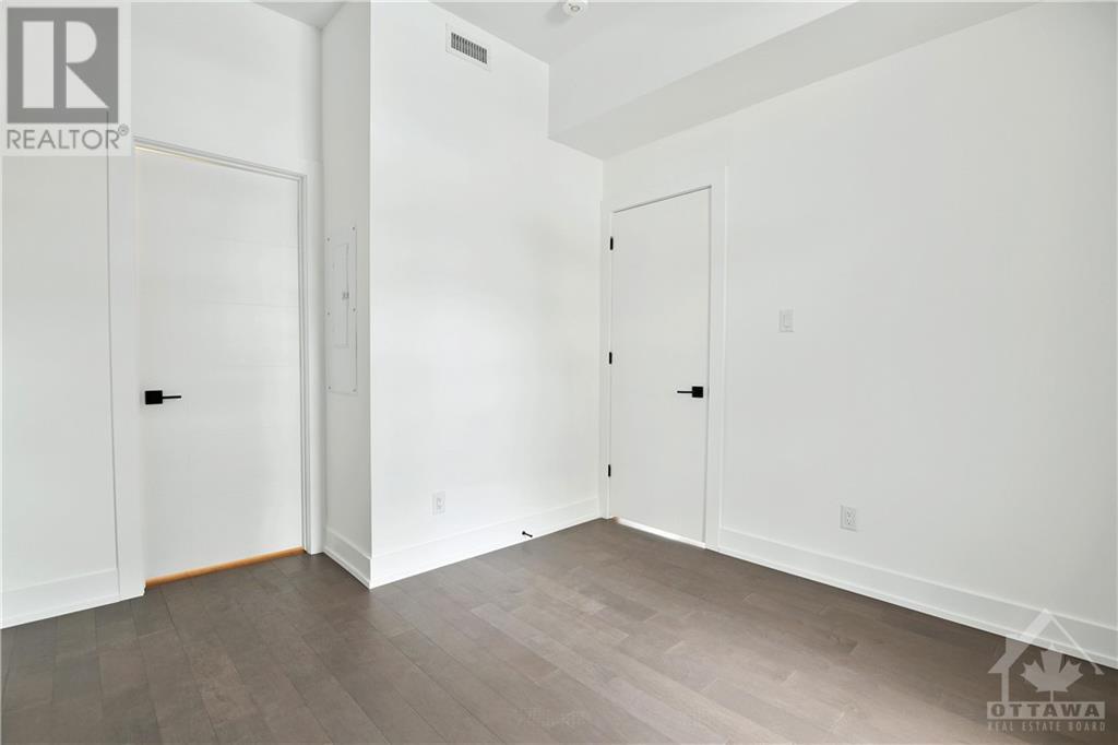 Listing 1335355 - Large Photo # 11