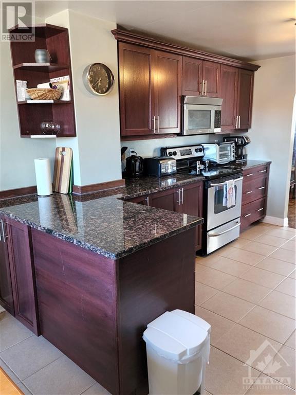 Listing 1335950 - Large Photo # 2