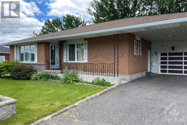 886 LAVIOLETTE STREET, Rockland