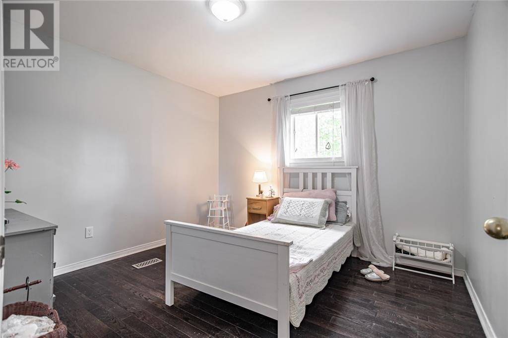 Listing 1336418 - Large Photo # 13
