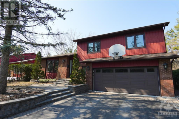 7 BRODEUR CRESCENT, Kanata