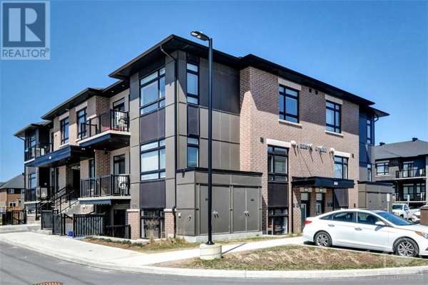 320 TULUM CRESCENT UNIT#B, Kanata