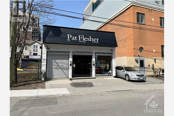 437 COOPER STREET, Ottawa